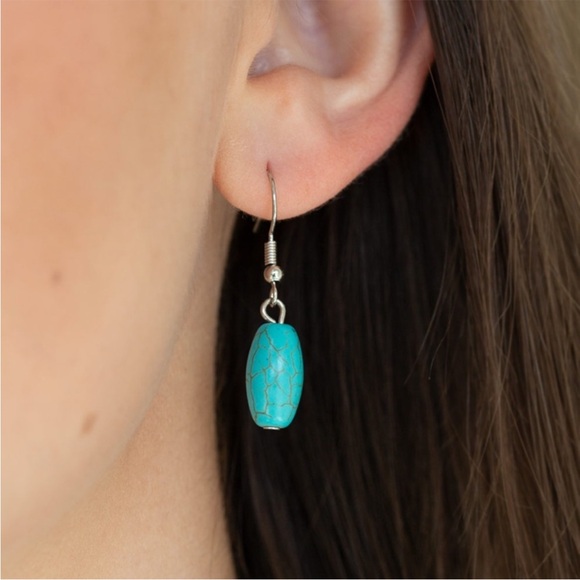 Turquoise color stone necklace earring set - Picture 4 of 5